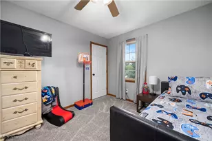 6238 Oak Tree Dr N, Lorain, OH 44053 - Photo 20