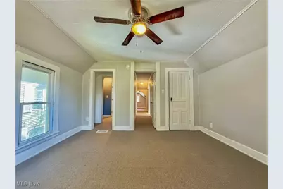 387 4th Street NW, Barberton, OH 44203 - Photo 12