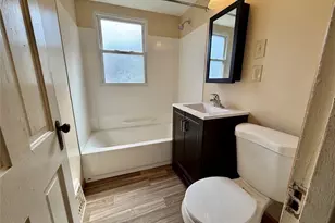 227 6th St, Elyria, OH 44035 - Photo 22