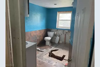 559 Morgan Avenue, Akron, OH 44311 - Photo 6