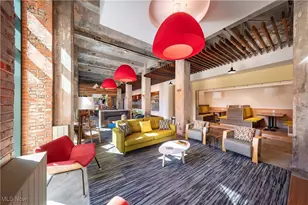 725 Johnson Ct, Loveland, OH 44113 - Photo 4