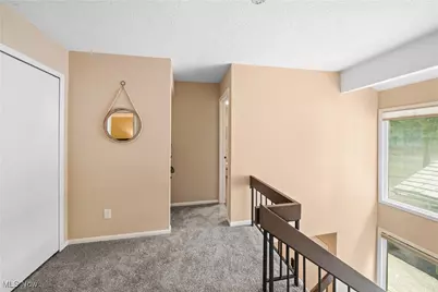 624-1 Russet Woods Court, Aurora, OH 44202 - Photo 16