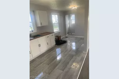 16205 Kollin Avenue, Loveland, OH 44128 - Photo 6