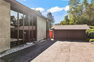 2787 Park Way, East Liverpool, OH 43920 - Photo 2