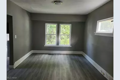 1095 E 146th Street E, Loveland, OH 44110 - Photo 6