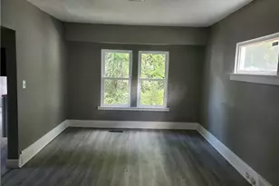 1095 E 146th Street E, Loveland, OH 44110 - Photo 6