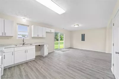 335 Abbe Road N, Elyria, OH 44035 - Photo 10