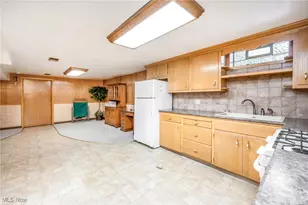 126 S Rhodes Ave, Niles, OH 44446 - Photo 18