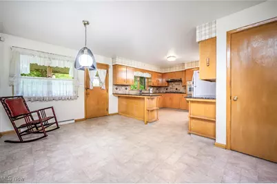 126 S Rhodes Avenue, Niles, OH 44446 - Photo 6