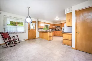 126 S Rhodes Ave, Niles, OH 44446 - Photo 6