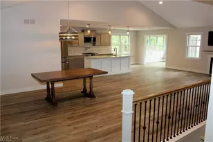 124 Lucretia Ln, Columbiana, OH 44408 - Photo 2