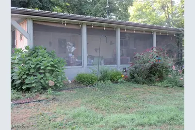 8999 Avon Drive, Linesville, PA 16424 - Photo 4