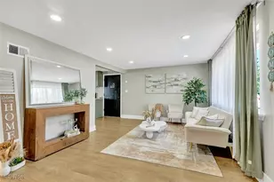 523 Purdue Ave, Elyria, OH 44035 - Photo 4