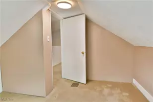 664 Tenney Ave, Campbell, OH 44405 - Photo 40