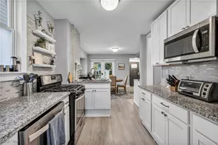 3302 Tullamore Rd, Cleveland Heights, OH 44118 - Photo 2