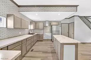 121 Lake St, Akron, OH 44301 - Photo 10