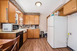 21170 Wilmore Ave, Euclid, OH 44123 - Photo 6