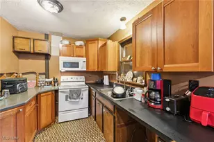 52025 Betts Rd, Wellington, OH 44090 - Photo 6