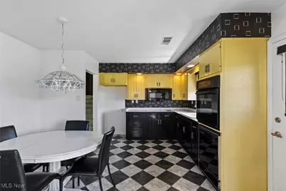 406 Walter Street, Yorkville, OH 43971 - Photo 10