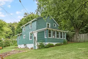 733 Critchfield St, Millersburg, OH 44654 - Photo 1