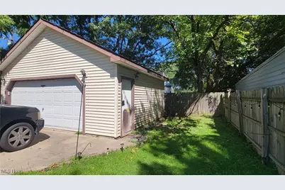 14018 Parkdale Avenue, Loveland, OH 44111 - Photo 6