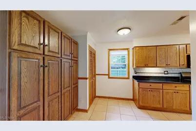 8908 Southern Highway, Rockport, WV 26169 - Photo 6