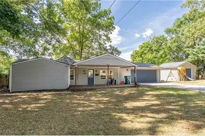 3305 Regent Avenue NE, Canton, OH 44705 - Photo 2