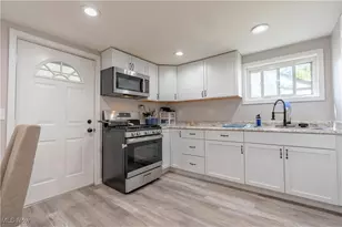 3305 Regent Ave NE, Canton, OH 44705 - Photo 8