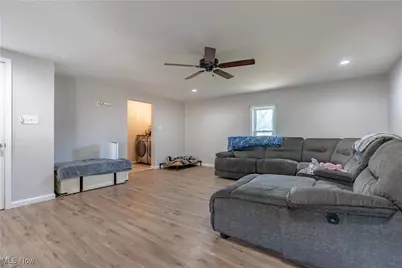 3305 Regent Avenue NE, Canton, OH 44705 - Photo 6