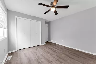 302 Louisiana Avenue, Lorain, OH 44052 - Photo 18