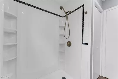 302 Louisiana Avenue, Lorain, OH 44052 - Photo 20