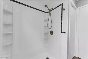 302 Louisiana Ave, Lorain, OH 44052 - Photo 20