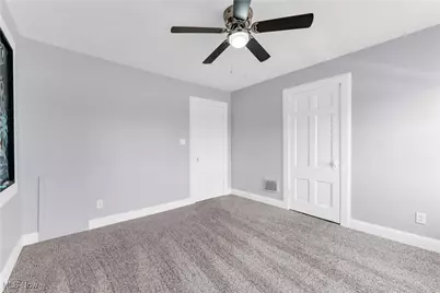 302 Louisiana Avenue, Lorain, OH 44052 - Photo 28