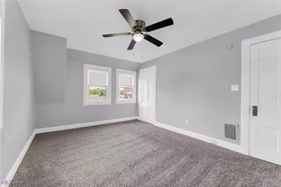 302 Louisiana Avenue, Lorain, OH 44052 - Photo 24
