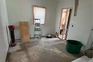 1504 E 106th St, Loveland, OH 44106 - Photo 12