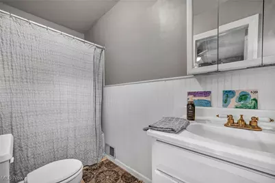 34579 Bainbridge Road, North Ridgeville, OH 44039 - Photo 32