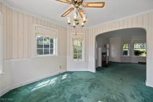 976 Gulf Rd, Elyria, OH 44035 - Photo 8