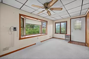 976 Gulf Rd, Elyria, OH 44035 - Photo 12