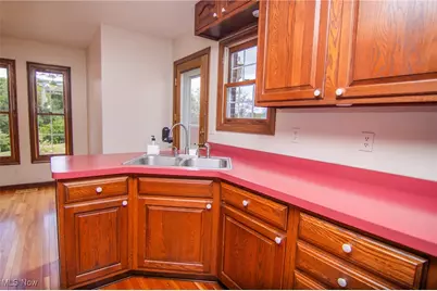 65893 McGregor Hill Road, Bellaire, OH 43906 - Photo 10