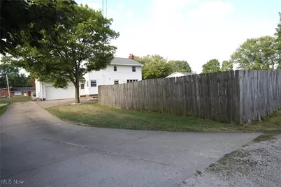 4740 Echoglenn Street NW, Canton, OH 44720 - Photo 26