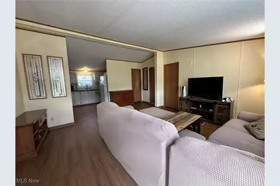 60 Flamingo Avenue, Amherst, OH 44001 - Photo 8