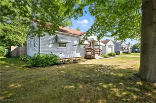 853 Brittain Rd, Akron, OH 44305 - Photo 4