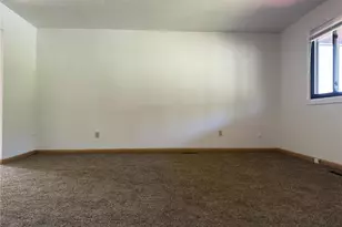 217 S Jackson St, Youngstown, OH 44506 - Photo 6