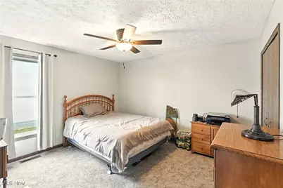 5239 Monroe Square E, Barberton, OH 44203 - Photo 6