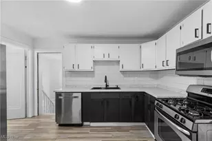 2022 Schiller Ave, Cuyahoga Falls, OH 44223 - Photo 2