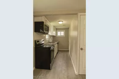 9800 North Boulevard, Chagrin Falls, OH 44023 - Photo 8