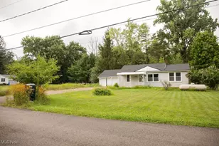 9800 North Blvd, Chagrin Falls, OH 44023 - Photo 2