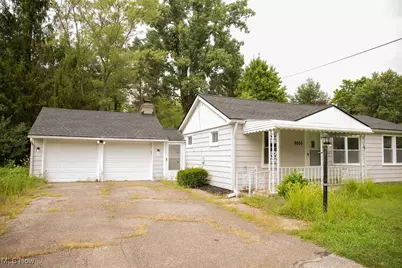 9800 North Boulevard, Chagrin Falls, OH 44023 - Photo 1