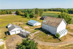 13529 Louisville St NE, Paris, OH 44669 - Photo 8