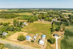 13529 Louisville St NE, Paris, OH 44669 - Photo 6